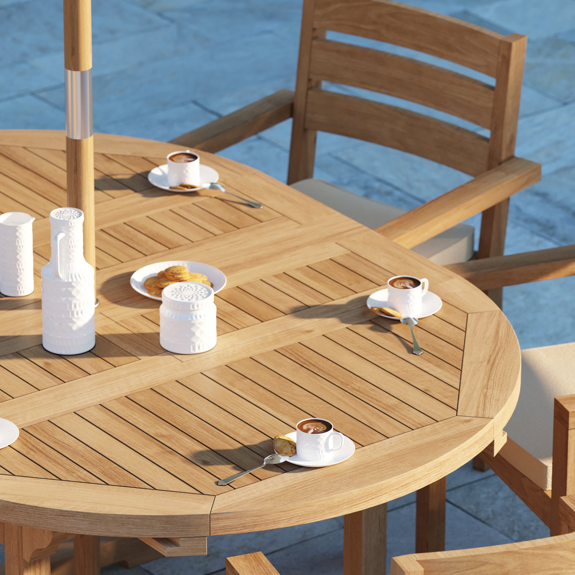 Teak round to oval table